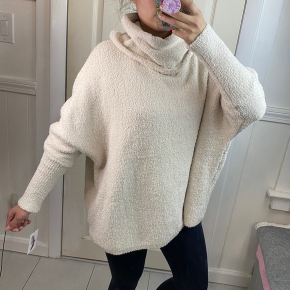 Nwt Jessica Simpson Cream Poncho Velvet 